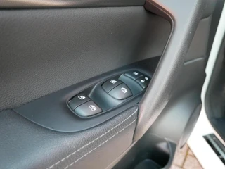Nissan Qashqai 1.3 DIG-T N-Connecta  360C| Trekhaak| Navi+BT| Pano / 11