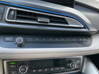 BMW i8 334pk Limited Edition Ferrada HUD 360°Cam Plug-in PHEV / 22