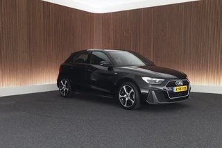 Audi A1 Sportback 30 TFSI 110pk S-Tronic S edition Sonos Keyless Stoelverwarming ACC LED Climate Control Carplay 2x S-Line / 12