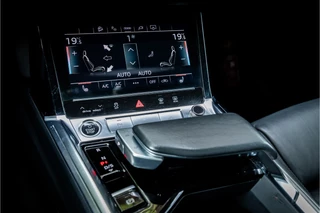 Audi e-tron Sportback 55 quattro S edition 95 kWh  Panorama Leder Trekhaak / 24