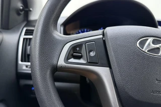 Hyundai i20 1.2i i-Motion 85pk | 5 Deurs | Airco | Lichtmetalen Velgen | Audio | Weinig Kilometers / 17