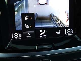 Volvo V60 T8 Recharge AWD R-Design Pano | HarmanKardon | Ak. Glas | Trekhaak | Head Up / 23
