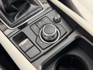 Mazda 3 Sedan 2.0 SkyActiv-G Leder HUD 18' Camera Keyless Navi Cruise Clima / 25