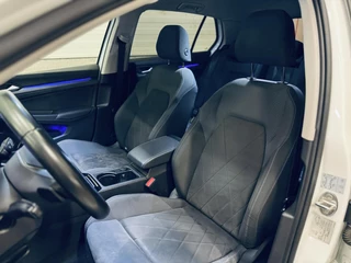 Volkswagen Golf 1.4 TSI eHybrid Navi/ CarPlay/ Stoelmassage / 20