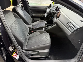 Volkswagen Polo 1.0 TSI R-Line IQ light | Carplay | Camera | Climate | Stoelverwarming | Rijklaar incl. garantie / 24