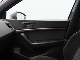 SEAT Ateca 1.5 TSi 150 Pk Automaat FR Business Intense | Trekhaak | Panorama dak | 360 Camera | Beats Audio | 19 Inch | / 47