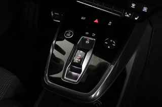 Audi Q4 Sportback e-tron 40 204pk S Edition 77 kWh SOH 91% Stoelverwarming Camera HUD Keyless ACC S-Line / 35