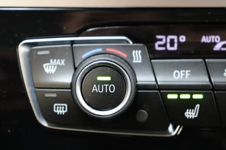 BMW 2 Series Active Tourer 218i Executive Automaat  / Trekhaak / Parkeersensoren / Stoelverwarming / Navigatie / Cruise Control / Bluetooth / Climate Control / LED / Sportstoelen / Multifunctioneel Stuurwiel / 17 Inch / 30