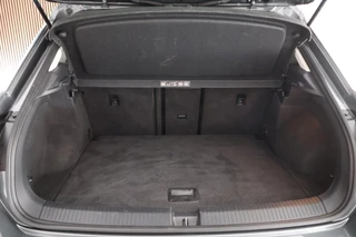 Volkswagen T-Roc 1.5 TSI 150pk DSG Sport Trekhaak Virtual cockpit Adaptive cruise Stoelverwaming PDC / 41