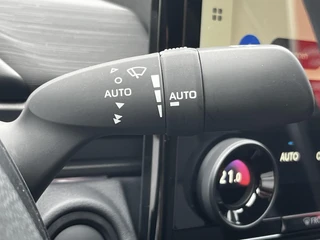 Toyota C-HR+ Executive AWD 77 kWh NIEUW DIRECT LEVERBAAR! 20'' LM-VELGEN STOEL/STUURVERW 360° CAMERA LEER EL-STOEL BLIND SPOT NAVI / 18