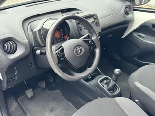 Toyota Aygo FUN 5-DEURS AIRCO NL-AUTO 1E EIGENAAR ELEKTRISCHE RAMEN / 6