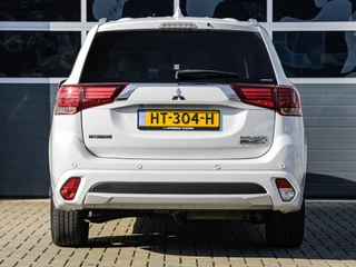 Mitsubishi Outlander 2.0 PHEV instyle | Leder | Xenon | 360 camera | Keyless | Stoelverwarming | PDC v+a / 13