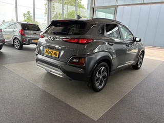 Hyundai Kona 1.6 GDi HEV Fashion Automaat  KRELLAUDIO/CAMERA/DODEHOEK/KEYLESS/NAVI/HUD/ADAPT.CRUISE / 23
