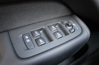 Volvo XC60 2.0 T6 Plug-in hybrid AWD Plus Black Edition  | Panoramadak | H/K | Camera | Leder / 52