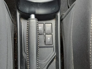 Toyota Yaris 1.5 Hybrid Aspiration / 8