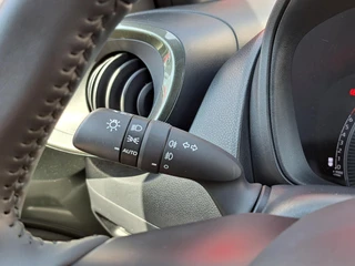 Toyota Aygo X Envy Automaat STOELVERWARMING PDC VOOR EN ACHTER AD-CRUISE TEL. DRAADLOOS LADEN / 15