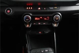Kia Stonic 1.0 T-GDi MHEV DynamicPlusLine  Apple Carplay/Android Auto - Cruise Control - Climate Control - Navigatie - Stuur/Stoel Verwarming - Fabrieksgarantie tot 10-2031 / 28