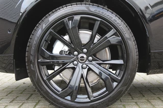Volvo XC60 2.0 T6 Plug-in hybrid AWD Plus Black Edition  | Panoramadak | H/K | Camera | Leder / 8