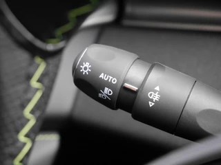 Peugeot 308 1.2 Hybrid 145 e-DCS6 GT € 6000,- DEMOVOORDEEL! | AGR stoelen | Stoel en stuurverwarming | Camera rondom | Adaptieve cruise control | Panoramadak | Afneembare trekhaak | Full led | 18 inch lichtmetalen velgen / 24
