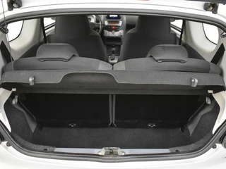 Toyota Aygo 1.0-12V Comfort Navigatie | 1e eigenaar | PDC / 19