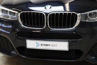 BMW X3 xDrive20i High Executive M Sport Pakket Automaat  / Navigatiesysteem Professional / Leder / Trekhaak / 18 Inch / Xenon / Stoelverwarming / Climate Control / Parkeersensoren voor+achter / Lichtpakket / Cruise Control / 8