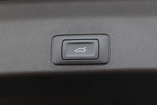CUPRA Terramar 1.5 TSI e-Hybrid Advanced  Matrix LED/Keyless/Camera/Sfeer/ACC/20"/Trekhaak wegkl. / 34