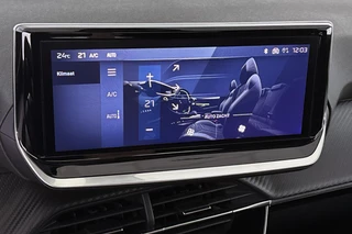 Peugeot 208 1.2 Hybrid 110 e-DCS6 Allure Achteruitrijcamera Apple CarPlay Navigatie / 21