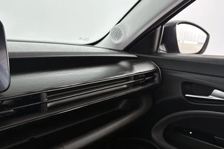 Jeep Avenger 1.2 e-Hybrid Longitude Apple CarPlay 16" LMW / 19