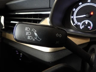 Skoda Kamiq 1.0 TSI Greentech 110pk DSG-7 Style / 18