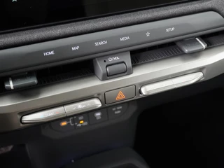 Kia EV3 GT-Line Business Edition 81.4 kWh  - Stoel-/Stuurverwarming - Elektrisch Verstelbare Bestuurdersstoel - Ambient Lighting- Apple Carplay/Android Auto - Fabrieksgarantie t/m 2033 / 31