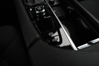 Volvo S90 2.0 T4 Momentum | CAMERA | VIRTUAL COCKPIT | CRUISE | APPLE CARPLAY | / 24