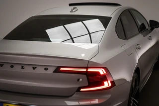 Volvo S90 2.0 B5 Ultimate Dark | Luchtvering | Bower & Wilkins | Polestar Optimized | 20" / 27