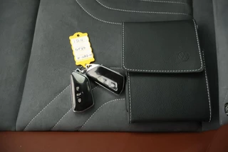Volkswagen ID.4 First 77 kWh SOH 90% Trekhaak Stoelverwarming Camera Navigatie / 46