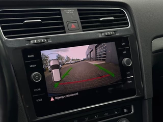 Volkswagen Golf TSI * Panoramadak * Camera * Navigatie * Massage Stoel / 7