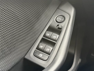 BMW 1 Series 116i Business Edition Zwarte grill | Apple Carplay | DAB+ | PDC V+A / 16