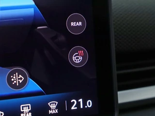 Volkswagen T-Roc 1.5 eTSI R-Line Elek. Trekhaak | Stuur-/stoelverwarming | Verlichte logo's / 48