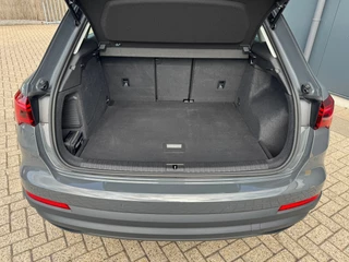 Audi Q3 45 TFSI* AUTOMAAT* Parkeercamera* Xenon/led * Navigatiesysteem * / 9