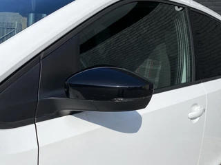 Volkswagen up! 1.0 TSI GTI 116 pk  | 17 inch lichtmetaal | stoelverwarming | climate control | zwart dak-spiegels | NL auto / 12