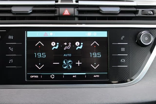 Citroën Grand C4 Spacetourer 1.2 PureTech Shine Automaat 7 zits Cruise/Climate control, Navigatie, Apple Carplay/Android auto,  Audio/DAB, Keyless entry/Start / 19