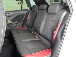 Škoda Kamiq 1.0 TSI Greentech 110pk DSG-7 Monte Carlo / 44