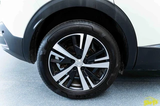 Peugeot 3008 1.2 PureTech Allure | Bi-tone | Navi | Camera | Keyless / 27