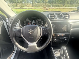 Suzuki Vitara 1.0 Boosterjet Stijl  | Afn. trekhaak | Pano | Keyless | Adapt. Cruise | PDC incl. Camera | Alcantara | Apple/Android / 6