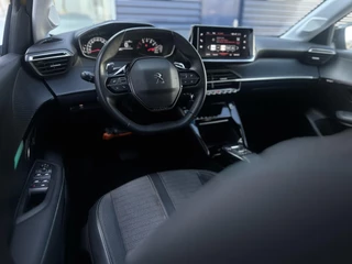 Peugeot 208 1.2 PureTech 100pk Allure | Automaat | Parkeercamera/-sensoren | Navigatie | Cruise Control | Climate Control | Full LED | Apple Carplay/Android Auto | DAB | Lichtmetalen velgen | / 13