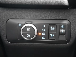 Ford Kuga 2.0 TDCi 150pk Titanium | Diesel | Trekhaak 1900kg | Navigatie | Climate control | Achteruitrijcamera | Cruise control | Keyless | Lichtmetalen velgen / 16
