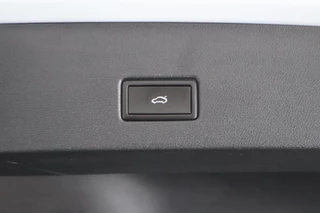 Volkswagen T-Roc 1.5 TSI 150pk DSG R-Line Sport Keyless Virtual Cockpit Navigatie / 42