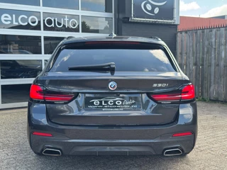 BMW 5-serie Touring 530i M-Sport / Pano / ACC / Luchtvering / 14