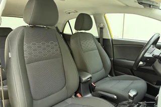 Kia Rio 1.0 T-GDi 100 PK | Automaat | Trekhaak | Stoelverwarming | Mirror Screen | Stuurverwarming | Start/stop | Climate Control | Parkeersensor | 1e eigenaar | Android/Apple carplay | Cruise control | Shift lock release / 15