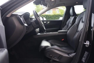 Volvo XC60 T6 Recharge AWD Plus Dark | Stoelverwarming | Trekhaak |  Parkeercamera | Panoramadak  | Longe Range | Pilot Assist | BLIS | Leder | Glossy Black | Keyless / 23