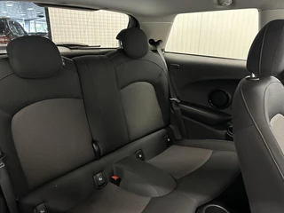 Mini 3-Deurs 1.5 Cooper Business Edition NAVI CARPLAY CRUISE LM 48000 KM. / 15