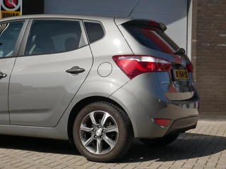 Hyundai ix20 1.6i Premium Camera| Cruise| Navi+BT / 24
